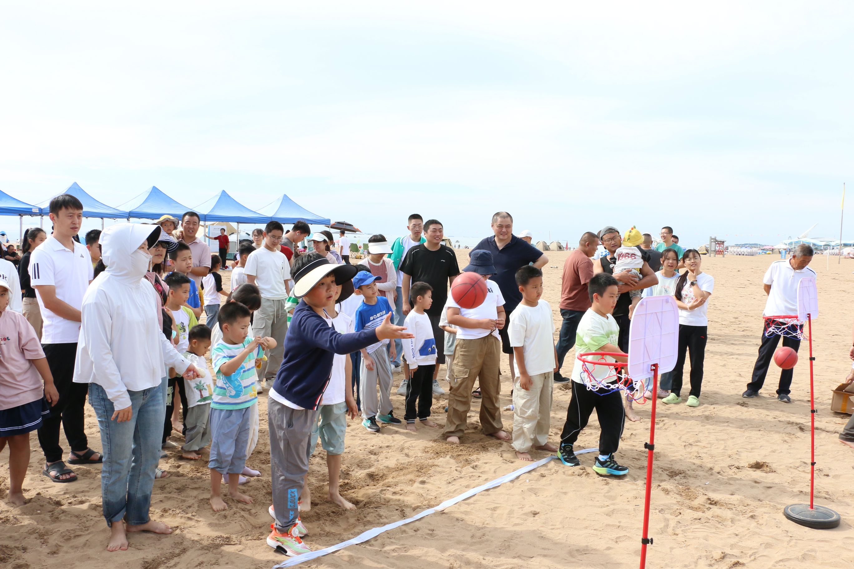 青纜第十九屆職工沙灘運動會圓滿落幕(圖2) 青纜第十九屆職工沙灘運動會圓滿落幕(圖2)